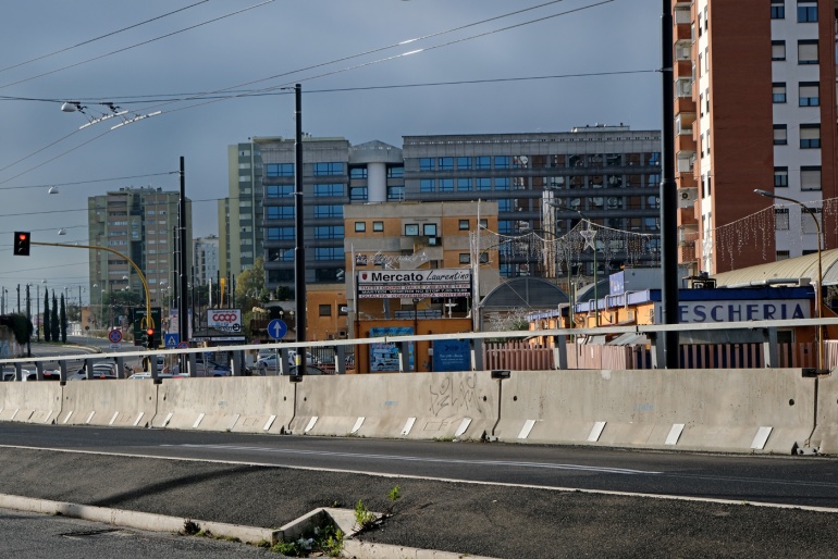 Maximo Shopping Village