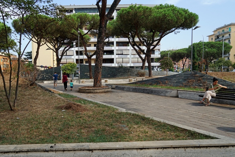 Piazza Caduti della Montagnola - Ardeatino