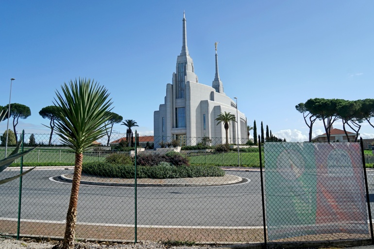 Un tempio con vista sul Raccordo Anulare: i Mormoni di Roma
